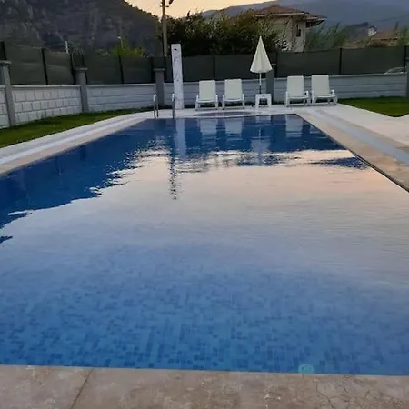 Vilă Gunes *